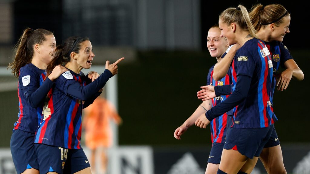 Barcelona Femeni celebrating