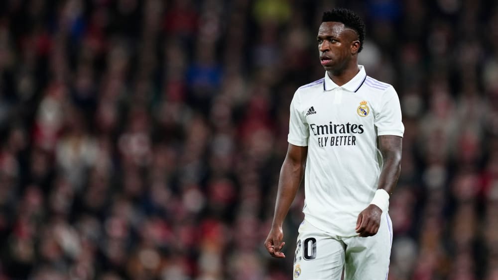 Vinicius Jr on the playing field with a Real Madrid shirt