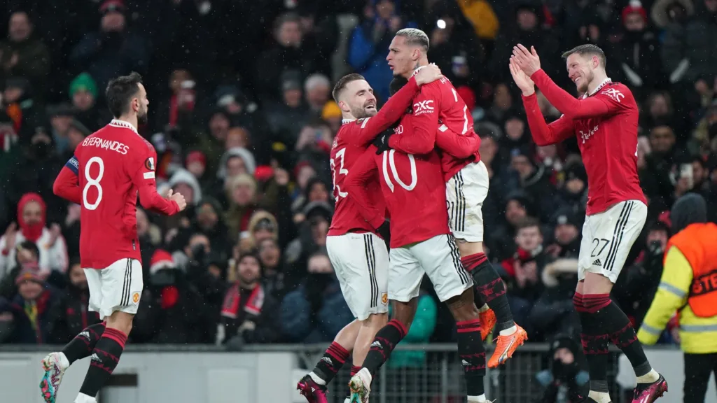 Manchester United players celebrating Antony's beautiful goal from out side the box in the victory 4-1 over Real Betis in the Europa League